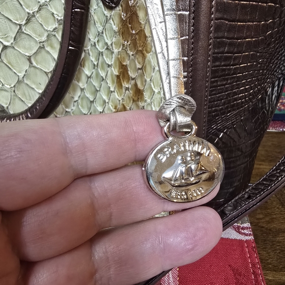 Brahmin NWO Tags Large Honey Carlisle Leather Satchel/Crossbody 15x12.5x4 - Picture 4 of 15